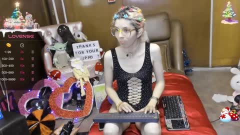 Skinnygirl online show from 12-13-24, 03:05