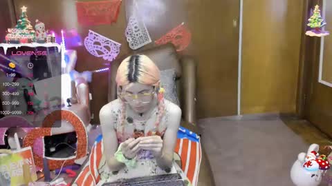 Skinnygirl online show from 02-25-25, 01:09