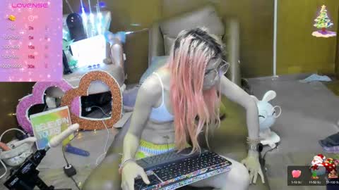 Skinnygirl online show from 10-04-25, 02:20