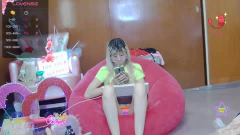 Snapshot of laflakita21 chatting on 04-24-26, 12:46 Skinnygirl online show from 04-24-26, 12:46