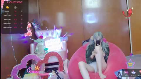Snapshot of laflakita21 chatting on 05-15-26, 11:01 Skinnygirl online show from 05-15-26, 11:01