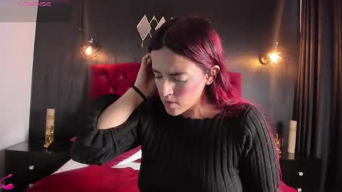 Laia  online show from 12-19-25, 12:12