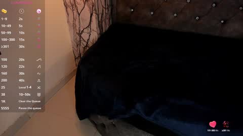 Laia online show from 12-16-24, 05:33