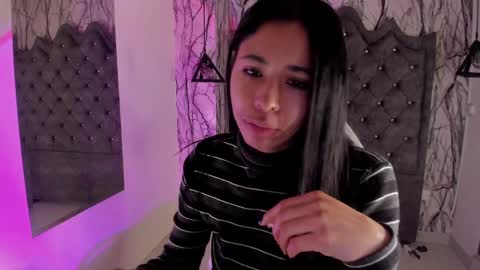 Laia online show from 01-22-25, 05:38