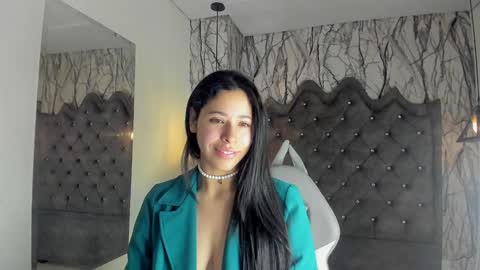 Laia online show from 01-30-25, 06:00