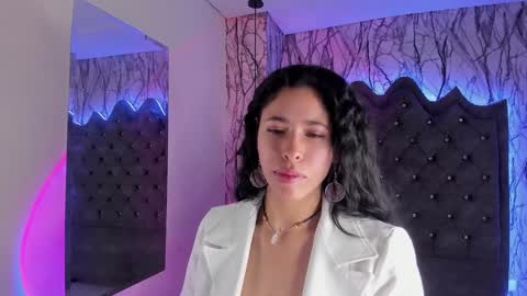 Laia online show from 02-04-25, 05:23