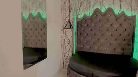 Laia online show from 03-06-25, 04:07