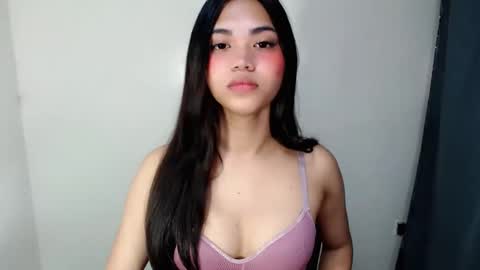 Snapshot of laire_allure chatting on 05-16-26, 06:32 laire online show from 05-16-26, 06:32