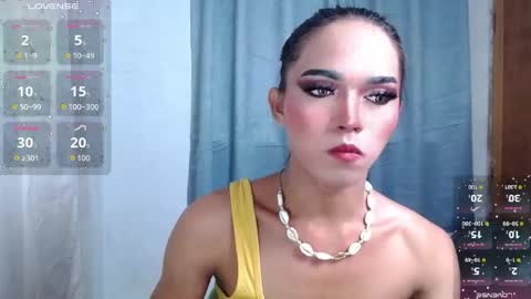 Snapshot of lala_moves chatting on 05-22-26, 01:24 Joxie online show from 05-22-26, 01:24