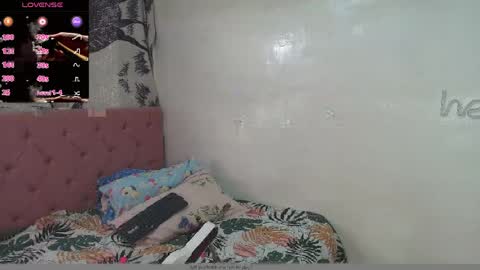 lali_hot0207 online show from 04-14-26, 07:20