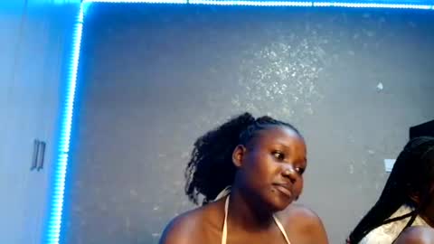 Snapshot of lalisa_manobal chatting on 07-19-26, 07:17 Lalisa online show from 07-19-26, 07:17