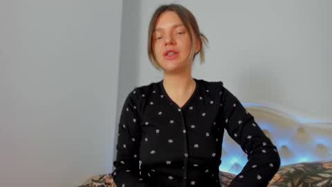 Lallie  online show from 03-07-26, 04:15