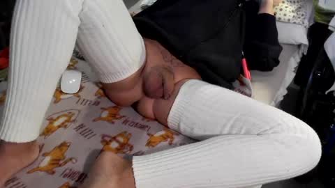 Snapshot of lamu21 chatting on 12-08-24, 03:21 LAMU21 online show from 12-08-24, 03:21