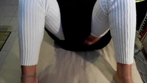 Snapshot of lamu21 chatting on 12-29-24, 03:22 LAMU21 online show from 12-29-24, 03:22