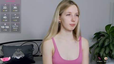 Liana online show from 11-23-25, 09:03