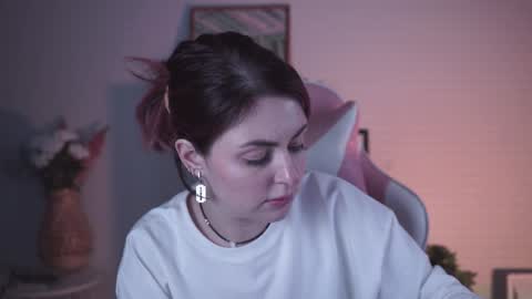 just call me Lana  and her security online show from 12-27-24, 05:48