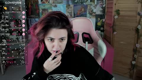 just call me Lana  and her security online show from 01-16-25, 11:48