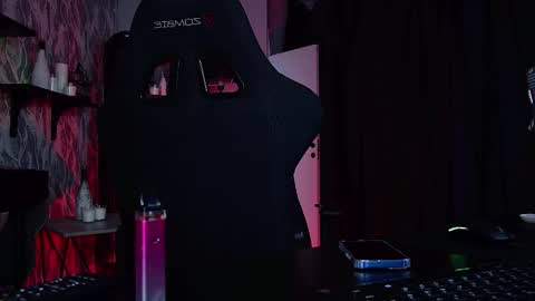 just call me Lana  and her security online show from 12-05-25, 08:45