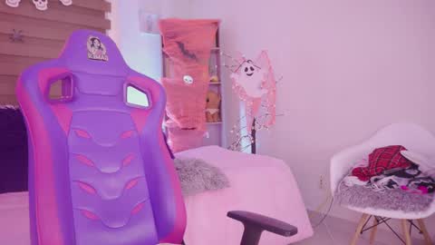 Lana online show from 10-25-25, 03:18