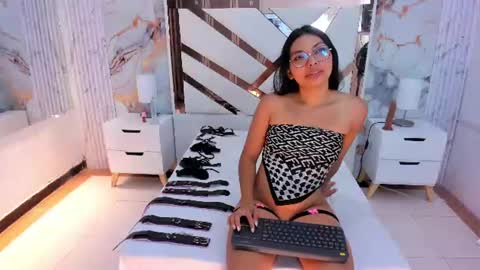 Snapshot of lana_hard_as chatting on 06-12-26, 07:35 lana_hard_as online show from 06-12-26, 07:35