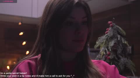 Snapshot of lana_rosy chatting on 12-28-24, 02:01 Alana online show from 12-28-24, 02:01