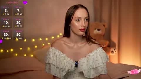 Snapshot of lanaa_me chatting on 07-16-26, 01:06 Milana online show from 07-16-26, 01:06