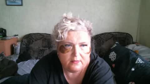 lanacat555 online show from 12-02-25, 08:19