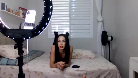 lanahfrias3012 online show from 05-05-26, 06:49