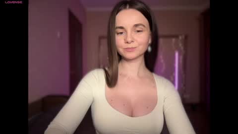 Snapshot of lanaloulou chatting on 07-22-26, 08:55 Lana online show from 07-22-26, 08:55