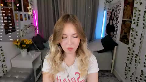 Lana online show from 10-24-25, 09:22