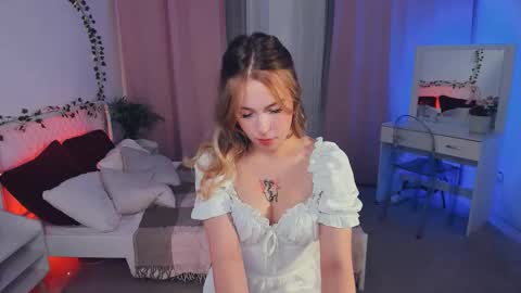 Lana online show from 11-07-25, 09:48