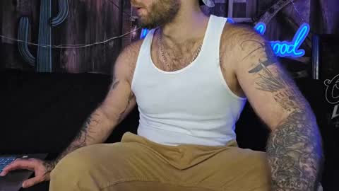 Snapshot of lancehardwood222 chatting on 12-04-24, 05:16 LANCE online show from 12-04-24, 05:16