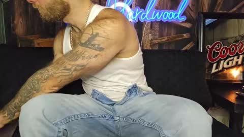 Snapshot of lancehardwood222 chatting on 02-21-25, 02:17 LANCE online show from 02-21-25, 02:17