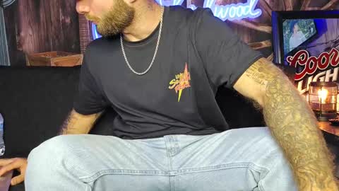 Snapshot of lancehardwood222 chatting on 09-16-25, 12:22 LANCE online show from 09-16-25, 12:22