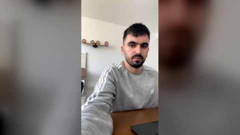 Snapshot of lander920612 chatting on 02-18-26, 10:00 lander920612 online show from 02-18-26, 10:00