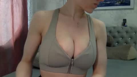 langoria online show from 04-18-26, 10:30