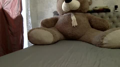 Snapshot of langoria chatting on 06-12-26, 01:10 langoria online show from 06-12-26, 01:10