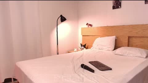 Lina online show from 01-17-26, 04:28