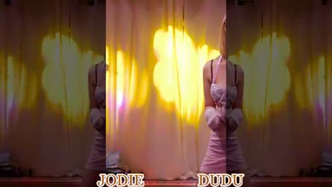 Snapshot of lankwaifong_cindy chatting on 06-27-26, 12:22 lankwaifong_cindy online show from 06-27-26, 12:22