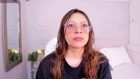 Snapshot of lanna_18_ chatting on 06-23-26, 11:41 Lanna online show from 06-23-26, 11:41