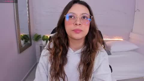 Snapshot of lanna_18_ chatting on 06-24-26, 11:42 Lanna online show from 06-24-26, 11:42