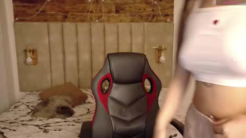 LANNA  online show from 01-16-26, 05:11