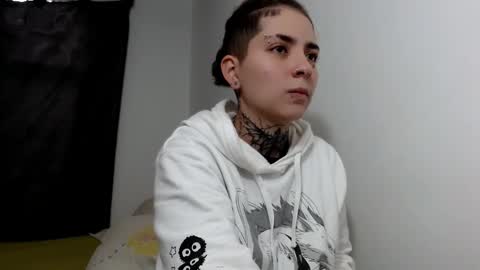 LANNIE   online show from 03-04-25, 09:43