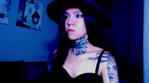 LANNIE   online show from 02-09-26, 02:10