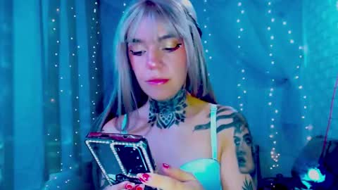 LANNIE   online show from 03-09-26, 01:15