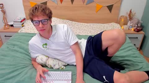 Fandi online show from 10-02-25, 04:47