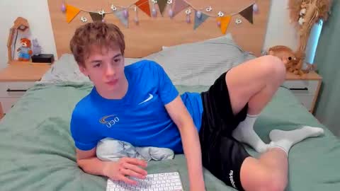 Snapshot of lanny_fandi chatting on 02-20-26, 11:00 Fandi online show from 02-20-26, 11:00