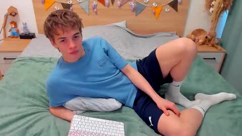 Snapshot of lanny_fandi chatting on 03-02-26, 11:17 Fandi online show from 03-02-26, 11:17