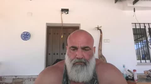 Snapshot of laptop_guy chatting on 05-20-26, 12:22 Laptop guy online show from 05-20-26, 12:22