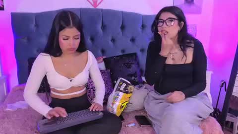 Snapshot of lara_as chatting on 06-27-26, 04:17 lara_as online show from 06-27-26, 04:17
